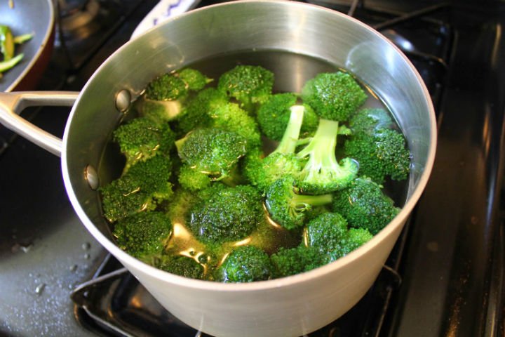 8 اشتباه رایج در پختن سبزیجات